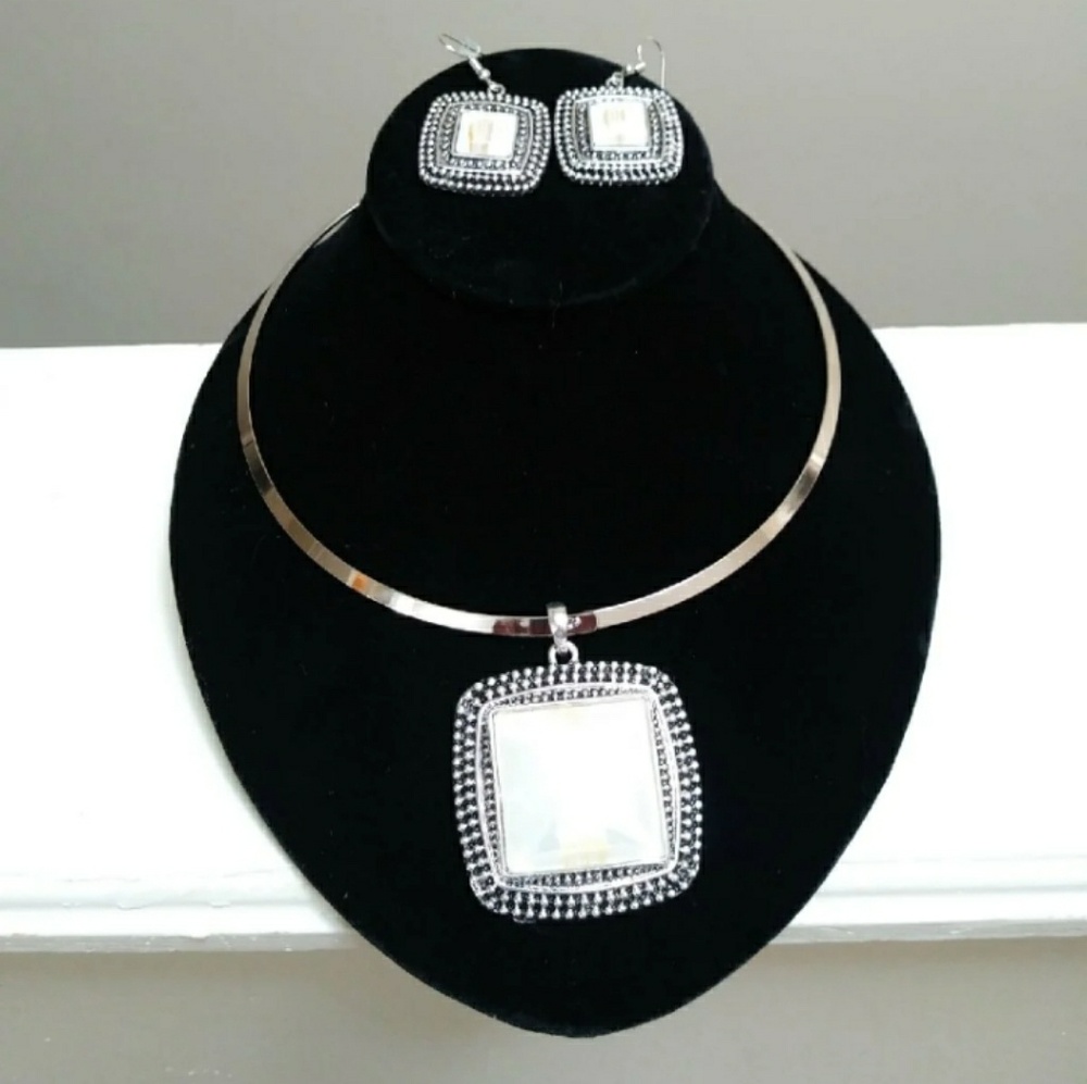 Opal Necklace Set